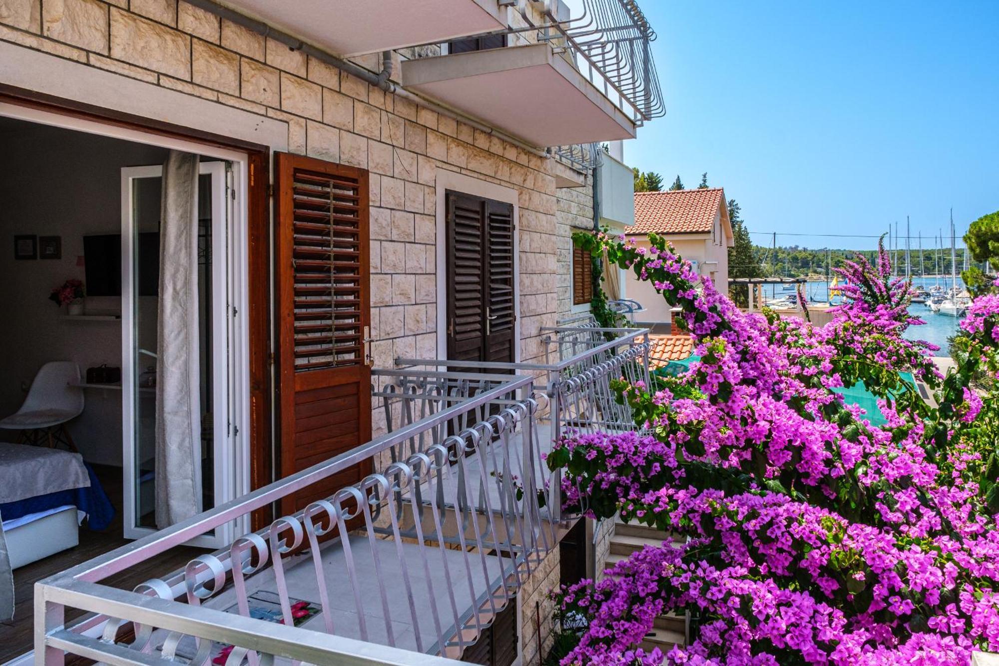 Rooms Anna Milna  Ngoại thất bức ảnh